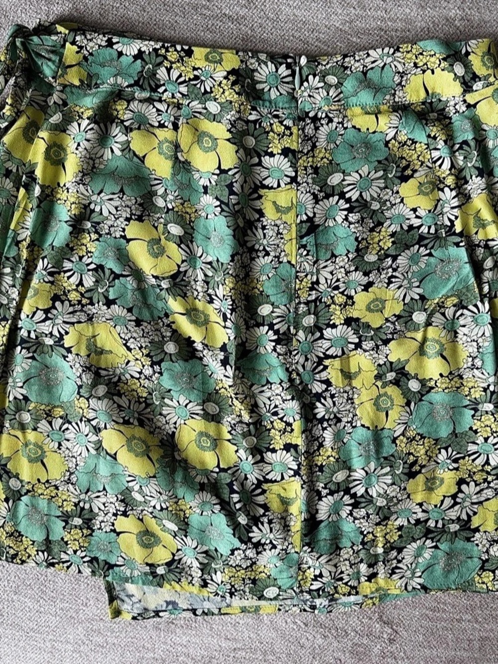 MNG Floral Mini Skirt in Green & Yellow Size Small Like New